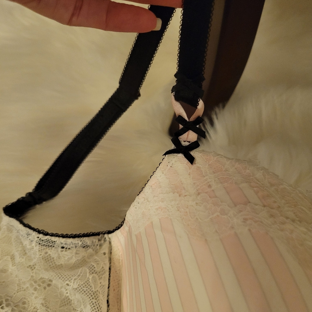 Bra - Picture 2 of 4